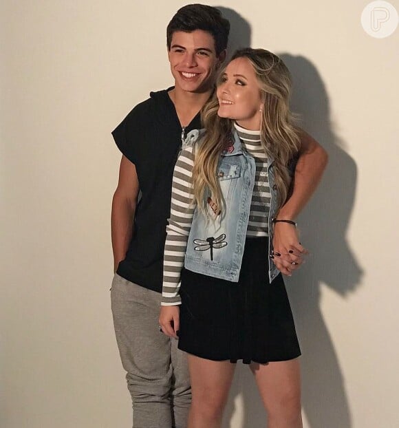 Thomaz Costa alegou amizade com Larissa Manoela após rompimento de namoro