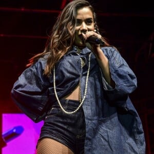 'É bem sutil, né? Não to dançando, é uma coisa mais emotiva, mais artística', avaliou Anitta