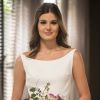 Camila Queiroz não quer apostar no estilo sexy para o seu vestido de noiva. 'Clássico', definiu a atriz em entrevista