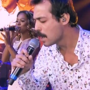 Eduardo Sterblich surpreendeu e causou polêmica após cantar hit de Xuxa no programa 'PopStar'