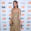 Rebecca Dayan apostou em vestido de camurça com franjas Christian Dior coleção resort 2018 para o Festival Internacional de Cinema de Toronto, que acontece no Canadá de 7 a 17 de setembro de 2017