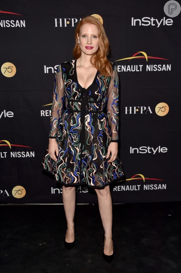 Jessica Chastain usou look Elie Saab com transparências em festa durante o Festival Internacional de Cinema de Toronto, realizado no Canadá