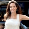 Angelina Jolie impressionou pelo visual mais magro