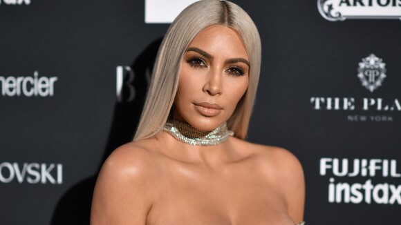 Kim Kardashian despista sobre barriga de aluguel: 'Não confirmamos nada'