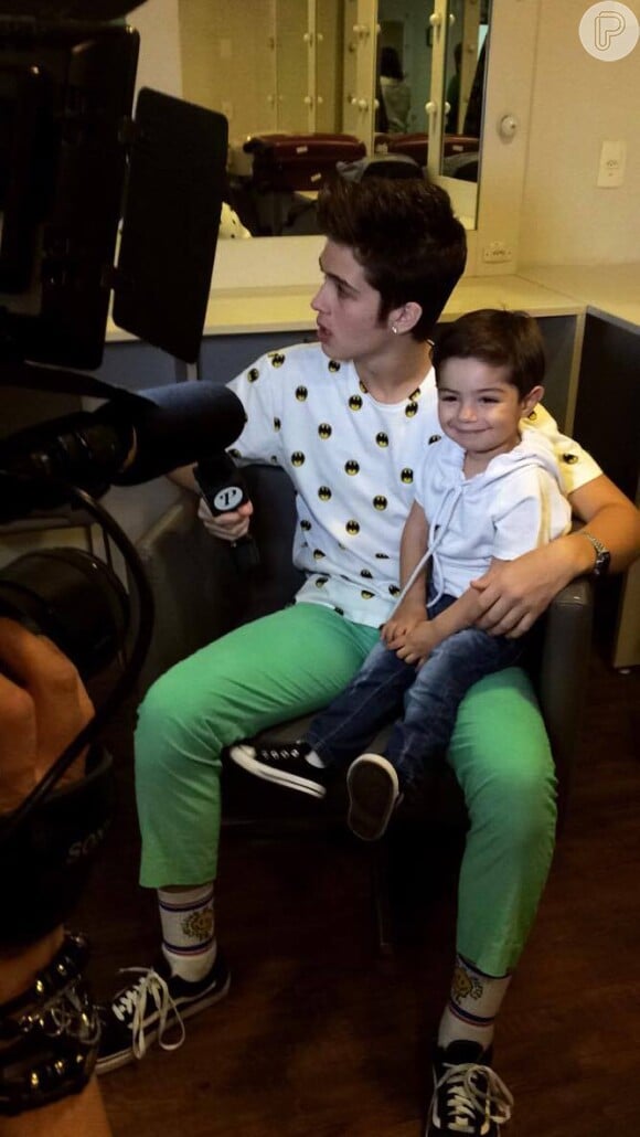 João Guilherme Ávila atribiu a beleza do irmão, Pietro, de 2 anos, à mãe: 'Por isso que ele nasceu daquele jeito'