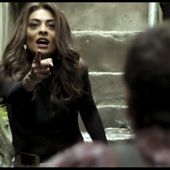 Bibi (Juliana Paes) enfrenta Rubinho (Emílio Dantas) e o repreende por sequestro de Dantas (Edson Celulari) e Yuri (Drico Alves), na novela 'A Força do Querer'