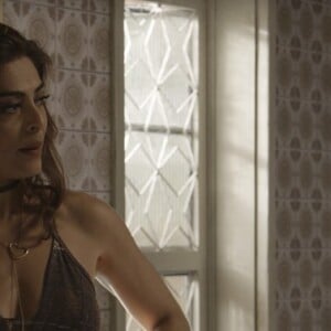 Bibi (Juliana Paes) se revolta ao ver que Rubinho (Emílio Dantas) está conivente com o sequestro do vizinho adolescente e do ex-patrão, na novela 'A Força do Querer'