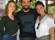Bruna Marquezine e Marina Ruy Barbosa posam com ator em encontro para novela