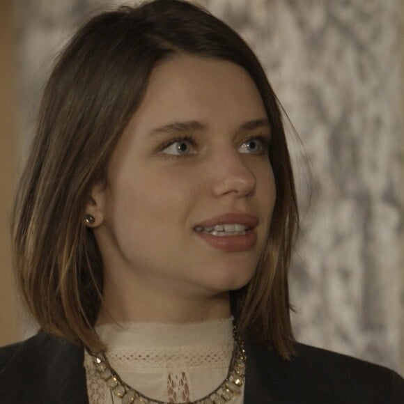 Ruy (Fiuk) se esconde do flagrante na casa de Cibele (Bruna Linzmeyer) e ela se dispõe a ir conversar com a família de Zeca (Marco Pigossi) para tentar ajudá-lo, na novela 'A Força do Querer'