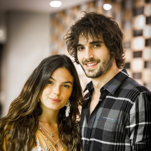 Isis Valverde falou sobre a relação de Ritinha com Ruy (Fiuk) e Zeca (Marco Pigossi): 'Não concordo com as atitudes da Ritinha, não'