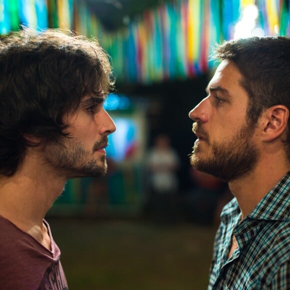 'Teve uma cena que ela disse: ' Zeca e Ruy, Ruy e Zeca, estou nem aí não. Eu só me importo com o meu aquário e com meu filho', contou Isis Valverde