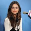 Selena Gomez agradeceu o apoio dos fãs no momento de ausência nos últimos meses e afirmou estar voltando com força total em sua carreira