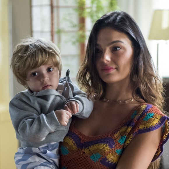 Ritinha (Isis Valverde) abandona o filho com Ruyf (Fiuk) e Zeca (Marco Pigossi), no final da novela 'A Força do Querer'