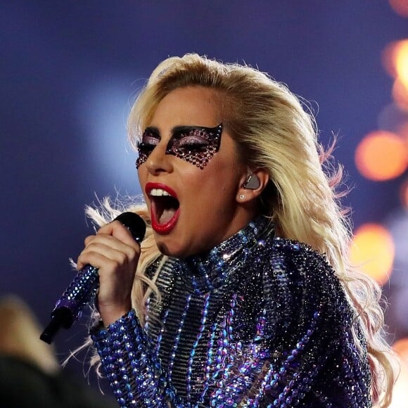 Lady Gaga iria cantar no Palco Mundo do Rock in Rio. Dias atrás, cancelou show no Canadá e anunciou pausa na carreira