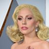 Lady Gaga tem fibromialgia. Síndrome pode desenvolver dor de cabeça com frequência, falta de sono e problemas de memória