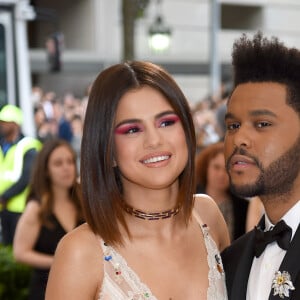 The Weeknd organizou shows para ficar com Selena Gomez após transplante de rim da cantora