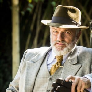 Werner Shünemann é o Conselheiro Francisco na novela 'Tempo de Amar'