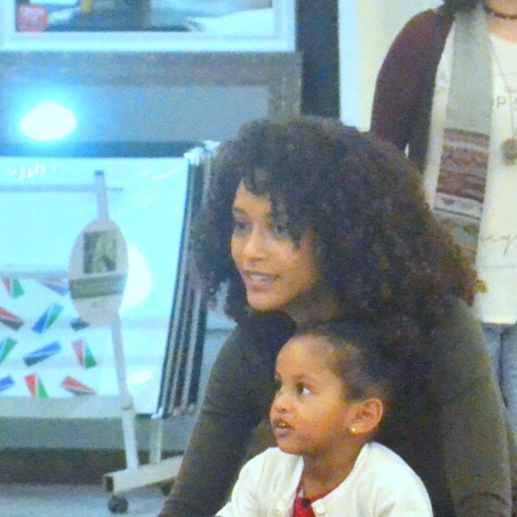 Tais Araújo explicou sua declaração sobre a filha, Maria Antônia: 'Meu pensamento era dar outras opções para a minha filha. Tudo bem que ela brinque de boneca, de passar roupa... Mas pode conhecer outros brinquedos também, carrinho, avião, construção'