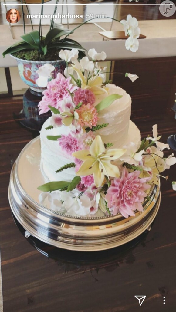 Marina Ruy Barbosa compartilhou em seu Instagram Stories o bolo de casamento