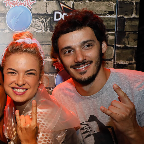 Lua Blanco reata namoro com ex, Leandro Soares, como contou ao Purepeople neste sábado, dia 17 de setembro de 2017