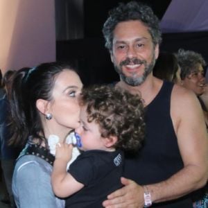 Alexandre Nero e Karen Brusttolin levaram o filho, Noá, ao Rock in Rio neste domingo, 17 de setembro de 2017