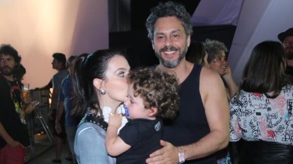 Alexandre Nero vai com a mulher e o filho de 1 ano e 9 meses ao Rock in Rio