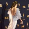 O vestido Ralph & Russo de Jessica Biel contava com cauda e decote nas costas