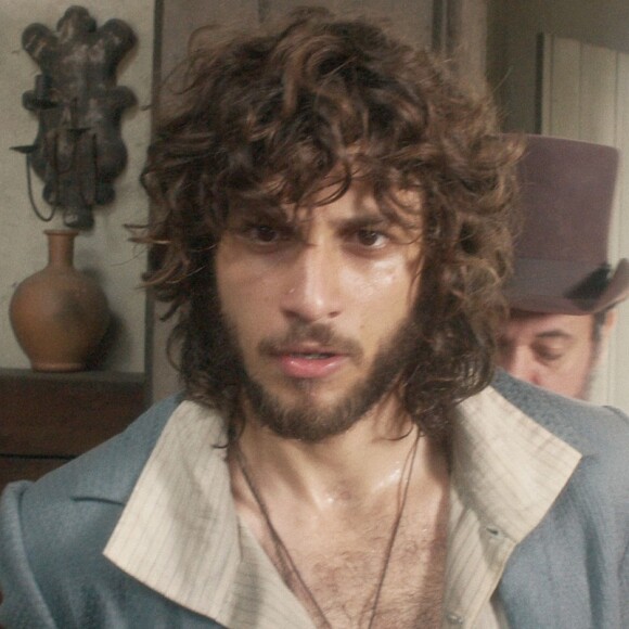 Joaquim (Chay Suede) é desafiado por Thomas (Gabriel Braga Nunes) a escolher entre Anna (Isabelle Drummond) ou Dom Pedro (Caio Castro), na novela 'Novo Mundo'