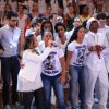 Cantora gospel Bruna Karla canta no programa 'Esquenta!' ao lado de Fátima Silva, mãe do dançarino Douglas Silva, o DG, encontrado morto aos 26 anos em uma creche na comunidade Pavão-Pavãozinho, em Copacabana, Zona Sul do Rio de Janeiro