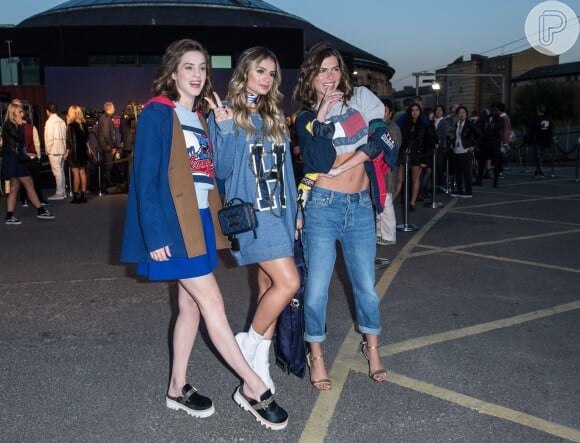 Sophia Abrahão, Thássia Naves e Mariana Goldfarb apostaram em estilos diferentes para participar do desfile da grife Tommy Hilfiger, em Londres, durante a semana de moda da capital, nesta terça-feira, 19 de setembro de 2017