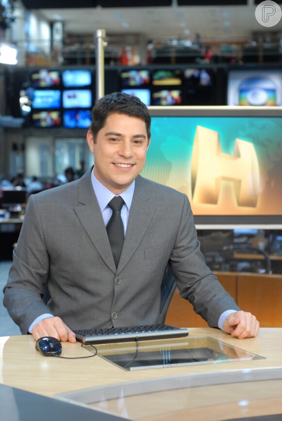 Evaristo Costa, fora da Globo, não tem mais gravatas: 'Já doei todas'