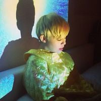 Miley Cyrus publica fotos pela primeira vez após ter alta do hospital