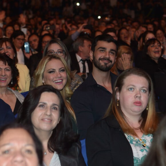 Ellen Rocche vem trocando mensagens carinhosas com namorado nas redes sociais