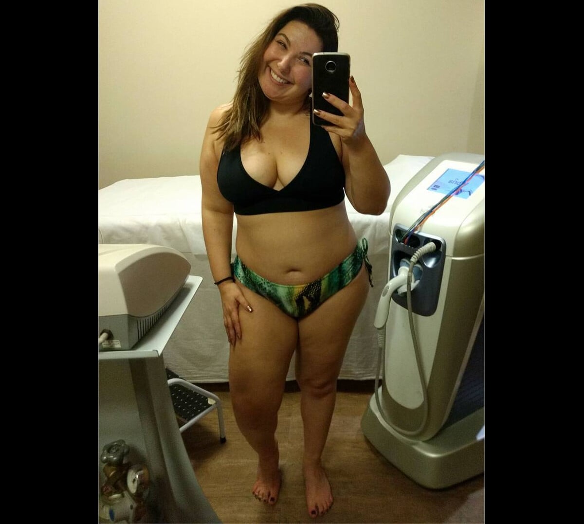 Foto: Mariana Xavier gosta de tirar fotos de lingerie e de biquíni no  espelho. Eu realmente procuro fazer esse trabalho de desconstruir o mito  da celebridade, da mulher perfeita. Eu gosto de