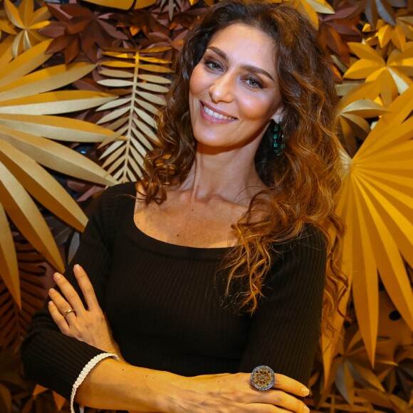 Maria Fernanda Cândido aconselhou internautas a refletirem sobre a Joyce, de 'A Força do Querer'