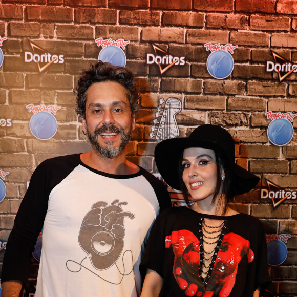 'Tem coisa muito boa no palco Sunset. Viemos para ver o Ney com Nação Zumbi e também assistimos o show do Bayana System, que é maravilhoso', contou o ator