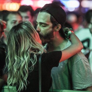 Thiago Rodrigues é visto aos beijos com advogada Katrin Kenigsberg , no Rock in Rio, nesta sexta-feira, 22 de setembro de 2017