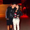 Ex-BBBs Aline Gotschalg e Fernando Medeiros trocam beijos no Rock in Rio, em 23 de setembro de 2017