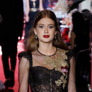 Marina Ruy Barbosa desfilou pela  grife Dolce & Gabbana, neste sábado, 23 de setembro de 2017