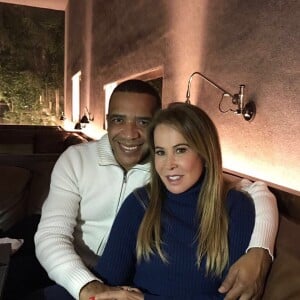 Zilu Camargo anunciou o namoro com o empresário Marco Aurélio Telles