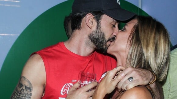 Cristiane Dias troca beijos com o namorado, Lucas Franco, no Rock in Rio