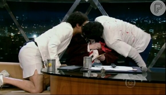 Jô Soares protagoniza beijo triplo com George Sauma e Nicolas Bartolo em seu programa de TV