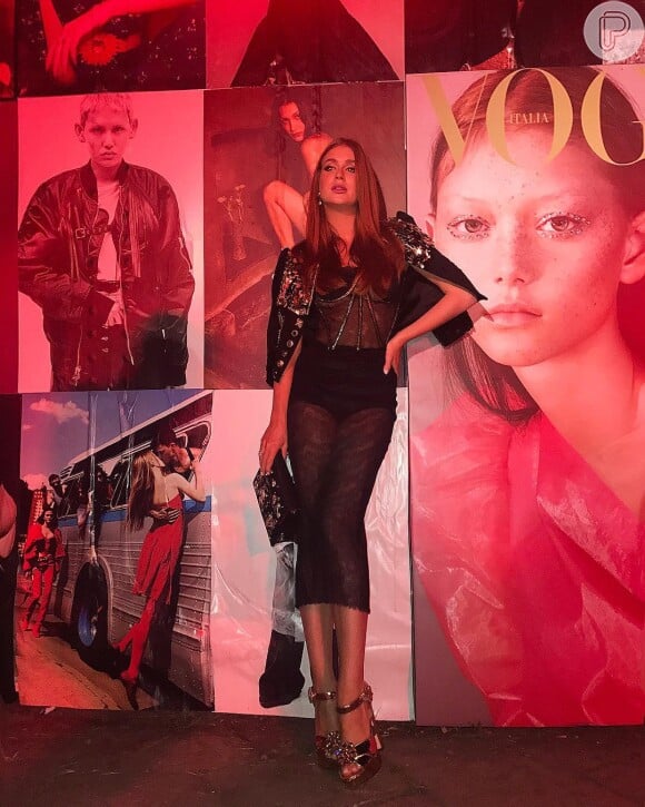 Marina Ruy Barbosa investiu em transparência com look sexy e elegante para a festa da revista 'Vogue' italiana