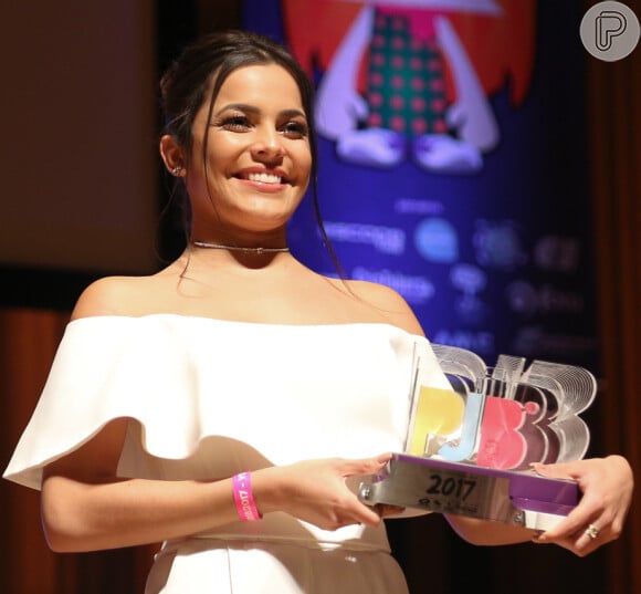Ex-BBB Emilly vence categoria Personalidade da Internet no Prêmio Jovem Brasileiro 2017