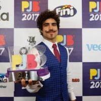 Caio Castro é homenageado no Prêmio Jovem Brasileiro. Veja lista de vencedores!