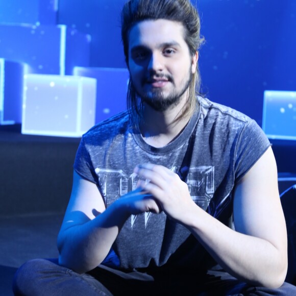 Luan Santana comemorou 10 anos de carreira recentemente