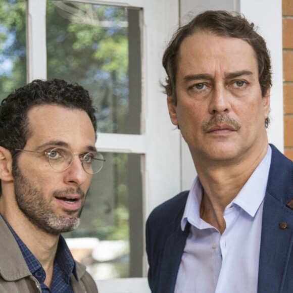 Na novela 'Malhação' Bóris (Mouhamed Harfouch) convoca uma reunião com Edgar (Marcello Antony) e a psicóloga do colégio Grupo para explicar qual é a real situação entre ele e Lica (Manoela Aliperti)