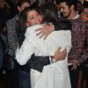Roberta Miranda abraça Roberto Carlos em evento