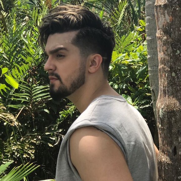 'É cabelinho.. Chegou sua hora meu companheiro... Agora você vai alegrar a quem realmente precisa', escreveu Luan Santana