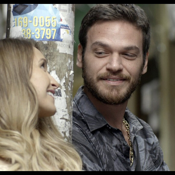 O envolvimento de Carine (Carla Diaz) com Rubinho (Emilio Dantas) vai ser descoberto por Bibi (Juliana Paes)